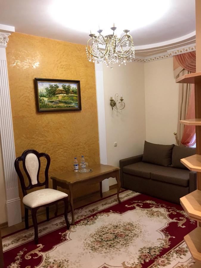 Петрос Family Hotel 야렘체 외부 사진